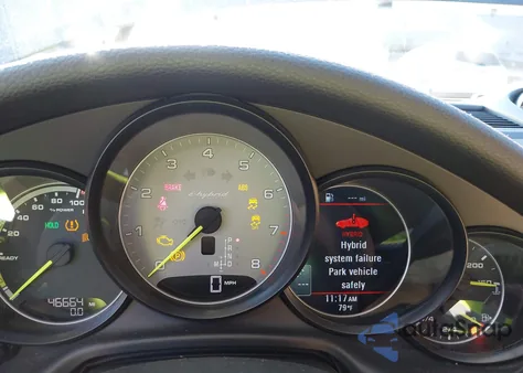 2015 Porsche Panamera E-Hybrid S from USA, damaged, VIN WP0AD2A72FL040846